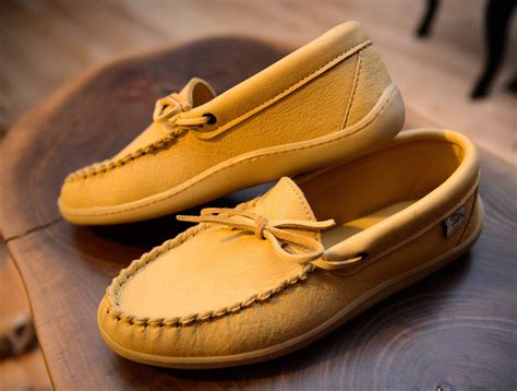 Mens Moccasins: Made in Canada – Irving Rivers