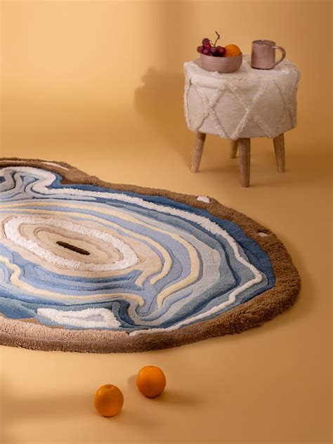 Ocean Eye Tufted Rug
