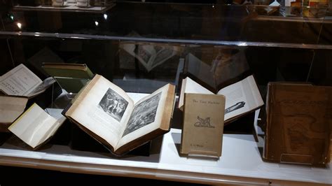 Science and Technology Max Well Book 的图像结果