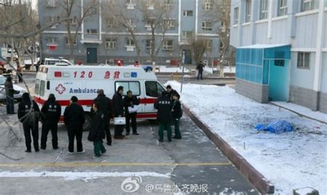 武汉“小学生校内被老师开车撞倒身亡”后，其母亲在小区坠楼身亡，知情人：网上舆论给她压力_新浪新闻