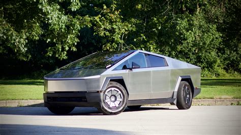 Tesla Cybertruck rental | Rent a Cybertruck on Turo