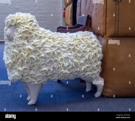 Australian wool bale hi-res stock photography and images - Alamy