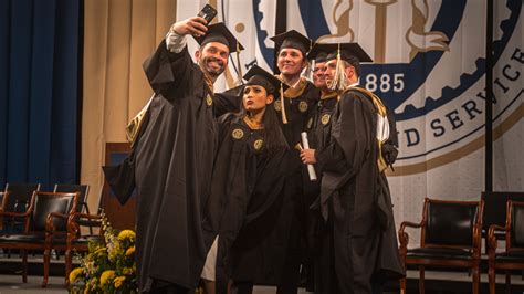 Georgia Tech Graduation 的图像结果