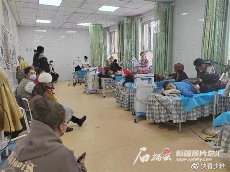 沙雅县：乡村中医馆里 农民排队来理疗__财经头条