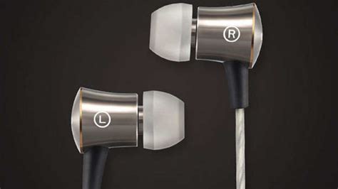 What is the meaning of L and R in an earphone know about left and right ...