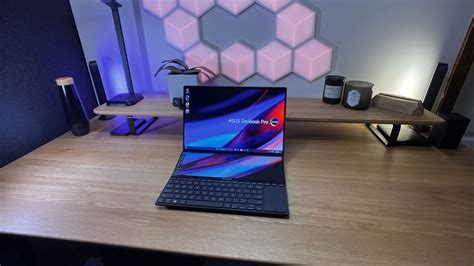 Business 24 Core Laptop 的图像结果