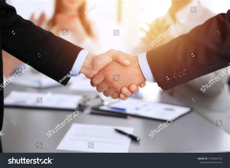 Civil Law Handshake Wallpaper 的图像结果