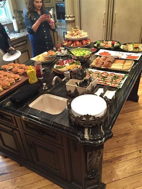 Buffet Set Up 的图像结果