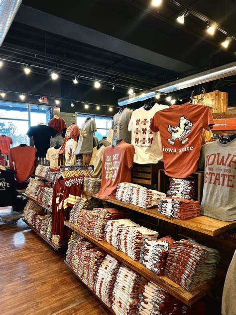 Barefoot Campus Outfitter - Discover Ames