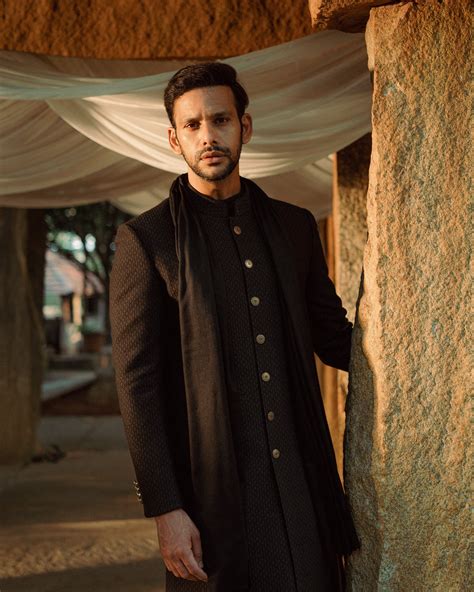 Diamond eye jacquard Achkan – Y&O-Bespoke