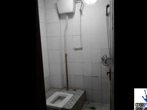 Inside The Filthy Dorms Where Workers Who Make Apple's New iPhone 5C ...