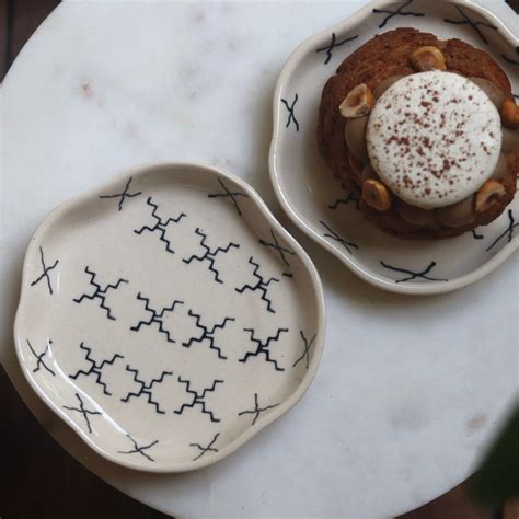 Crosses - Handmade Dessert Plate - WeavingHomes