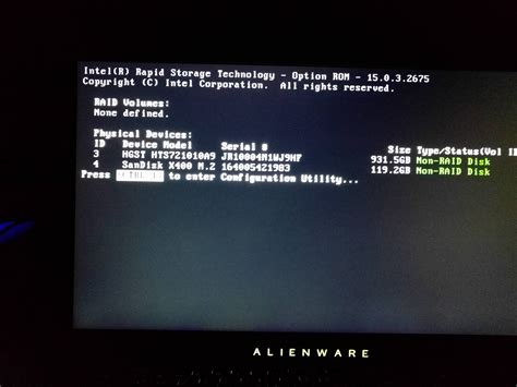 Alienware 17 R5 Disable Legacy Boot 的图像结果
