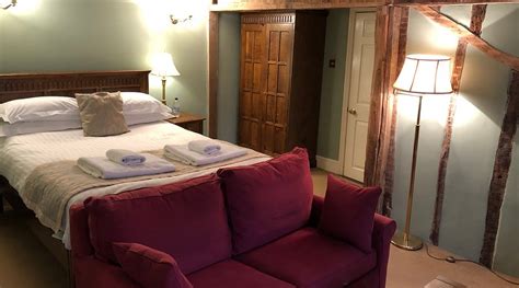 BRIGANDS INN (Machynlleth) - Inn Reviews, Photos, Rate Comparison ...