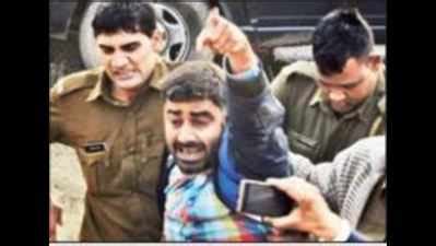 Shoe hurled towards Arvind Kejriwal at Rohtak rally | Chandigarh News ...