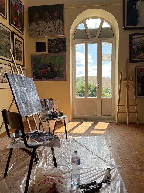 Get in touch to make a change - Contact - Freedom To Discover