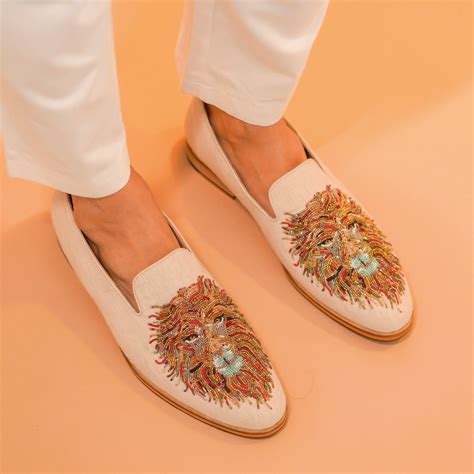 Shop Premium Handcrafted Leather Shoes for Men & Women | dmodot