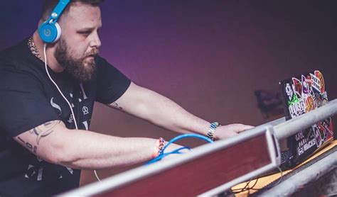 Image result for Java Lee