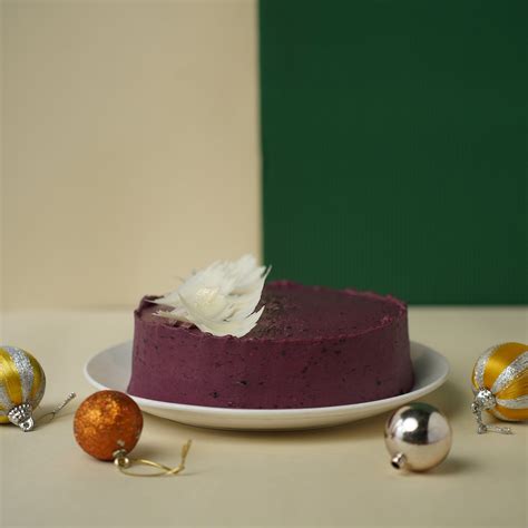 Buy Christmas Merry Berry Cake Online | CakeBee