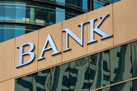 多地部分银行暂停新房、二手房房贷业务_凤凰网