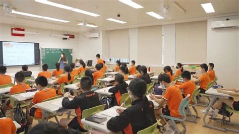 破解“双非儿童”上学难：香港出资、深圳出地建校？