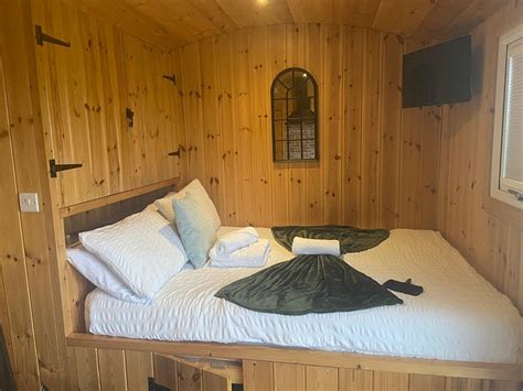 HIGH FARM HOLIDAY PARK (Toft Hill) - Guesthouse Reviews & Photos ...