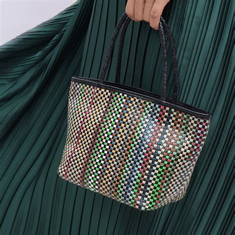 Buy Handcrafted Women Leather Handbags Online - Calonge