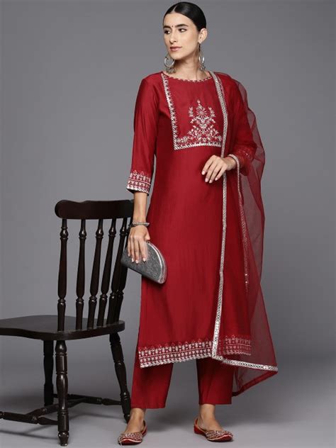 Navya Kurti 122 Cotton Silk Kurti With Pant And Dupatta Set