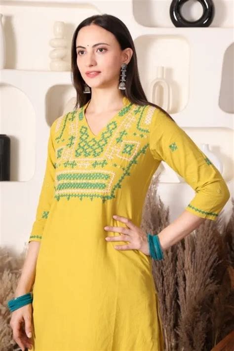Urmul Sindhi Embroidery SAMU Lime Green Kurta - Pant Set – Okhaistore