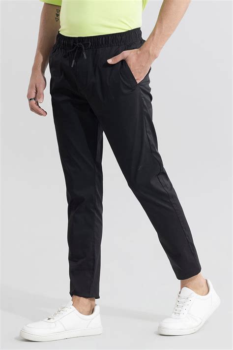 Buy Men's Strider Black Jogger Online | SNITCH