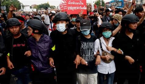 Thailand PM passes decree banning public gathering to curb protests ...