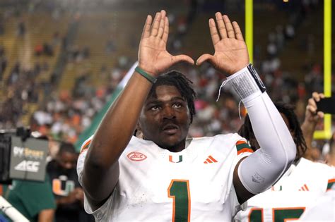 Miami QB Cam Ward considerig playing in bowl game: Analysis