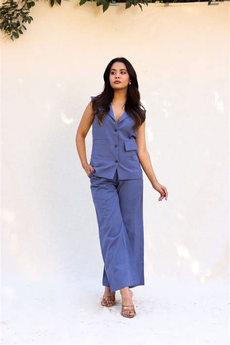 Sleeveless blazer with pants stripped on sides set – Moonstruck