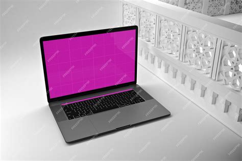 Premium PSD | Pink screen computer mockup