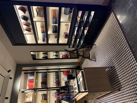 Duty Free Americas Dallas Texas Stores : DFW Coach (DFA)