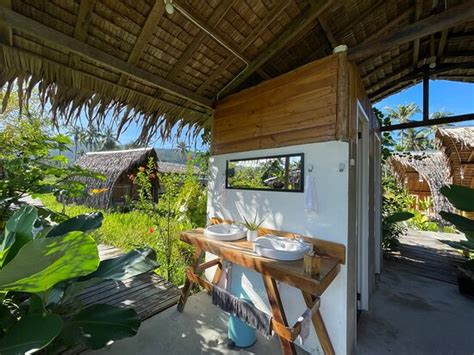 PALAYAN PARADISE HUTS (Port Barton, Palawan Island) - Guesthouse ...