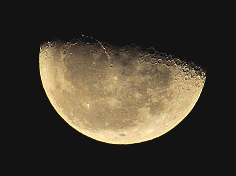 Scientists Detect Signs of Water on Moon's Oldest Rocks - IBTimes India