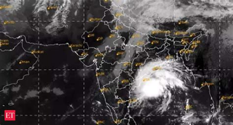Cyclone 'Jawad' intensifies, landfall on the coast near Puri around Dec ...