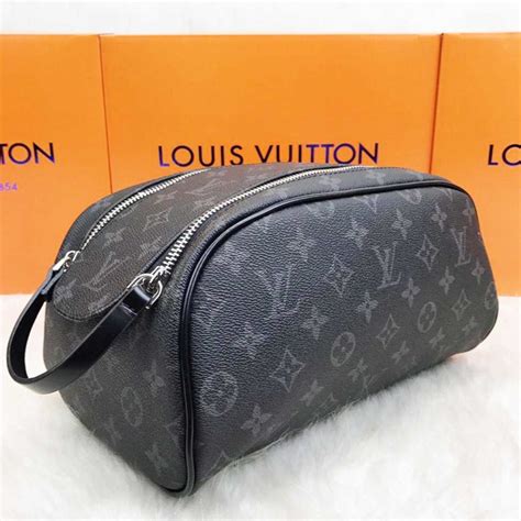 louis vuitton canta erkek el cantasi Toiletry monogram siyah 28x16 ...