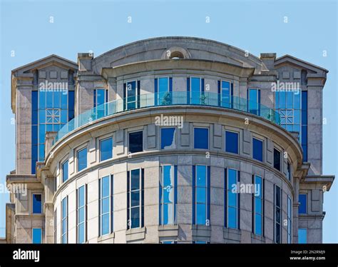 Boston Financial District: 125 Summer Street rises over the preserved ...