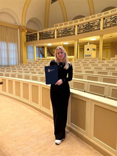 Afgelopen donderdag heb ik mijn bachelor Criminologie in ontvangst ...