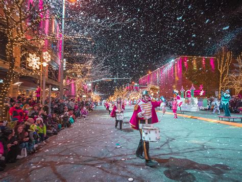 Snowflake Lane Returns Nov. 29 in Bellevue - Downtown Bellevue Network