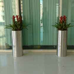 Gover Gallery Metal Planters, Stainless Steel, Lechuza, Garden Center