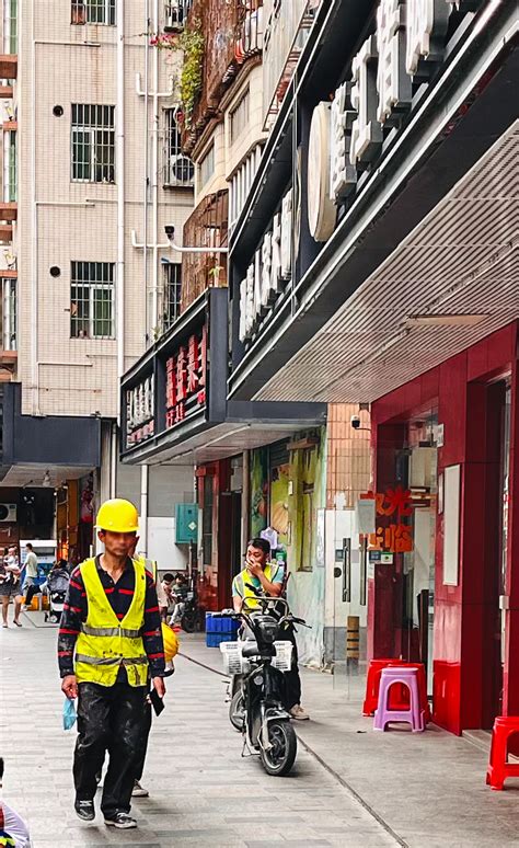 深圳工地上，日薪200元的建筑工正在老去 - 妙投