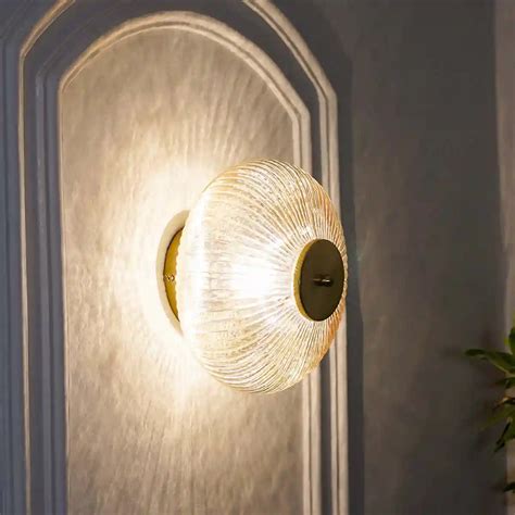 MALOTO Amber Luster and Brass Finish Metal Wall Light – KAPOOR-E ...