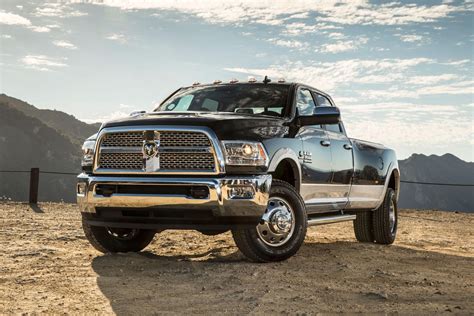 2018 Ram 3500 Interior Photos | CarBuzz