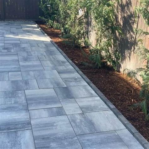 Custom Paver Walkway Installation Everett | 2 Bellas Landscaping