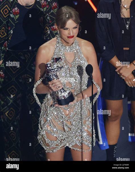 Newark, United Stated. 28th Aug, 2022. Taylor Swift announces new album ...