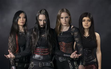 Próximo álbum de las guerreras suecas FRANTIC AMBER › Heavy Mextal