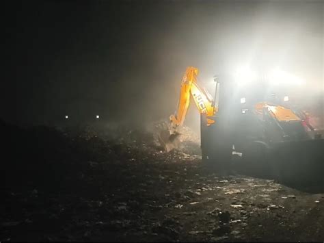 A fire broke out in the dumping station of Botad municipality, smoke ...